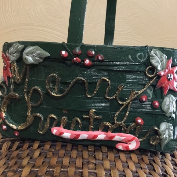 Merry Christmas Basket - Picture 2 of 9